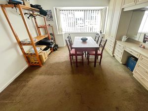 Bed 2/Dining- click for photo gallery